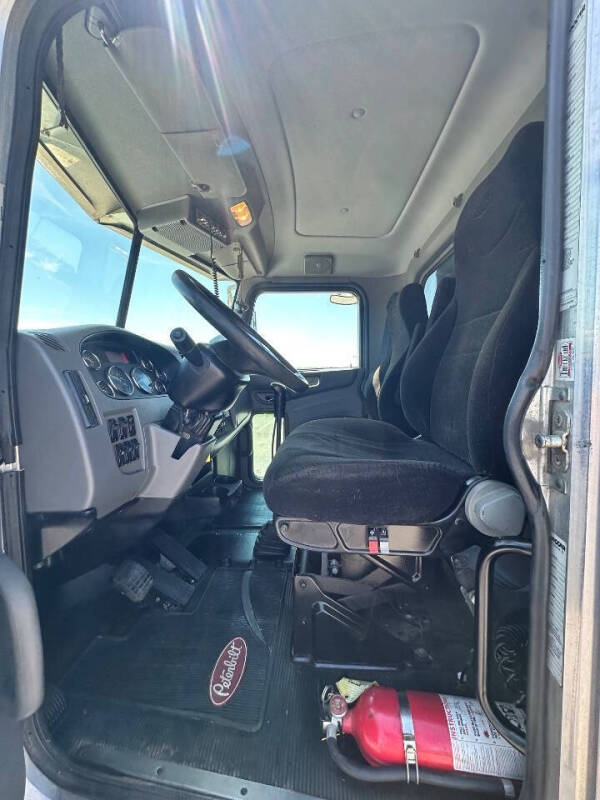 2013 Peterbilt 337