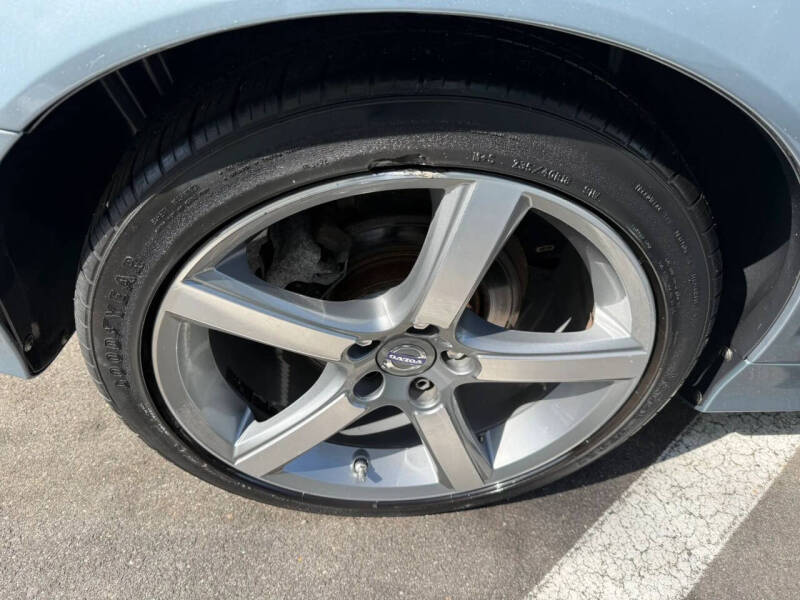 2011 Volvo C70 T5