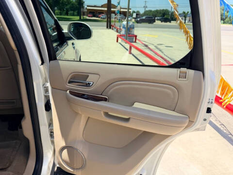 2012 Cadillac Escalade Luxury