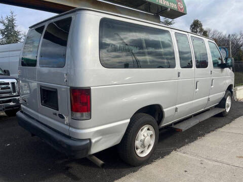 2011 Ford E-Series E-150 XLT