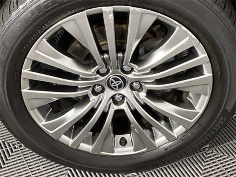 2022 Toyota Venza XLE