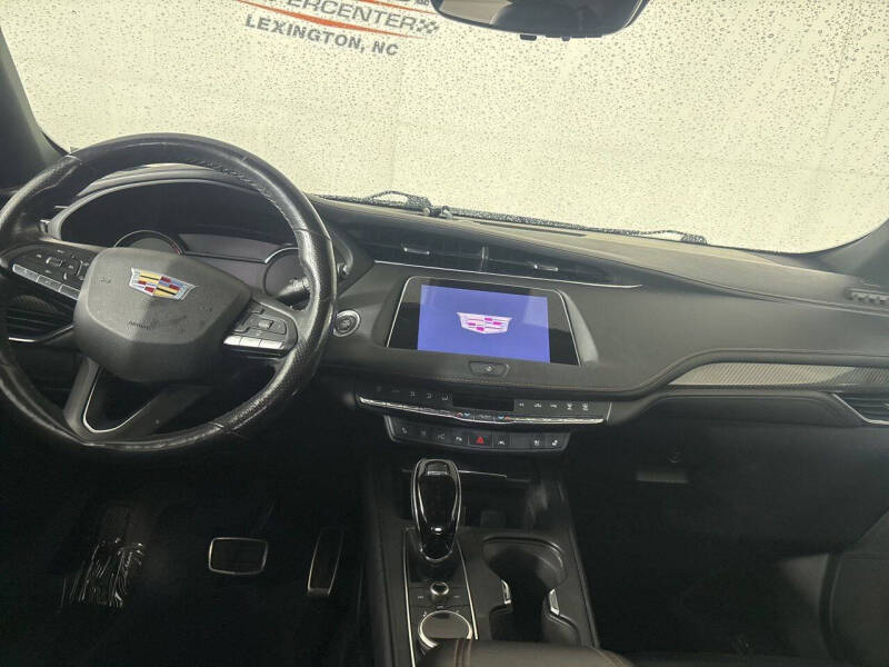 2022 Cadillac XT4 Sport