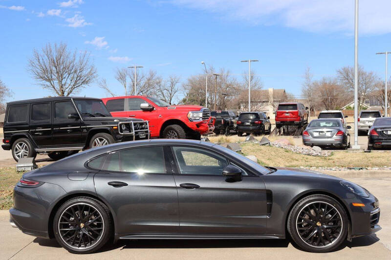 2017 Porsche Panamera
