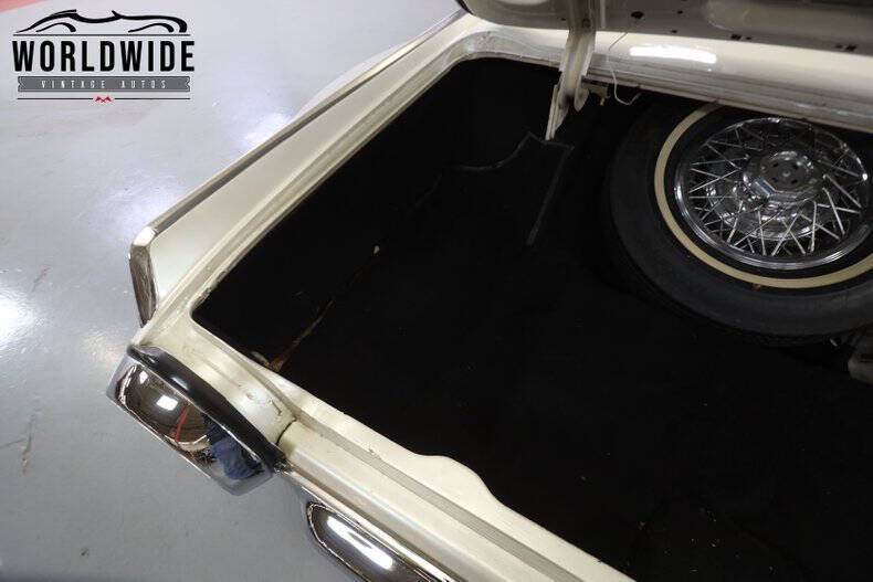 1962 Ford Thunderbird