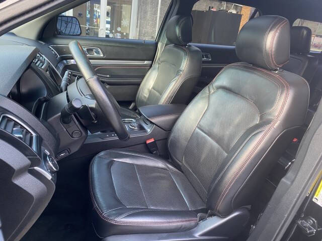 2017 Ford Explorer Sport