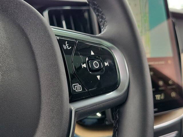 2026 Volvo XC60 T8 Plus