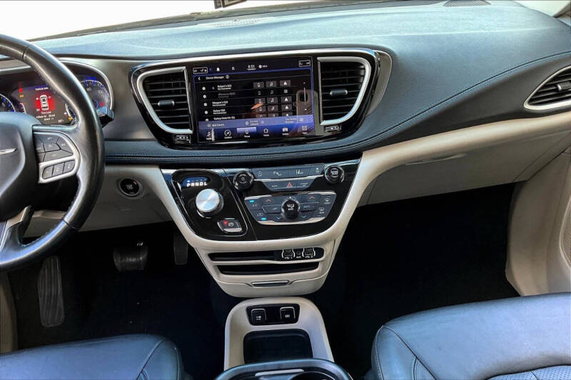 2021 Chrysler Pacifica Touring L