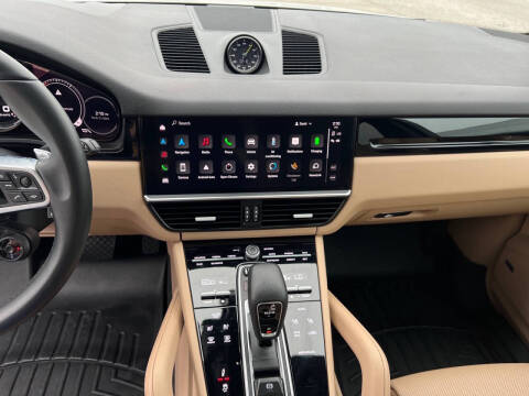 2022 Porsche Cayenne E-Hybrid