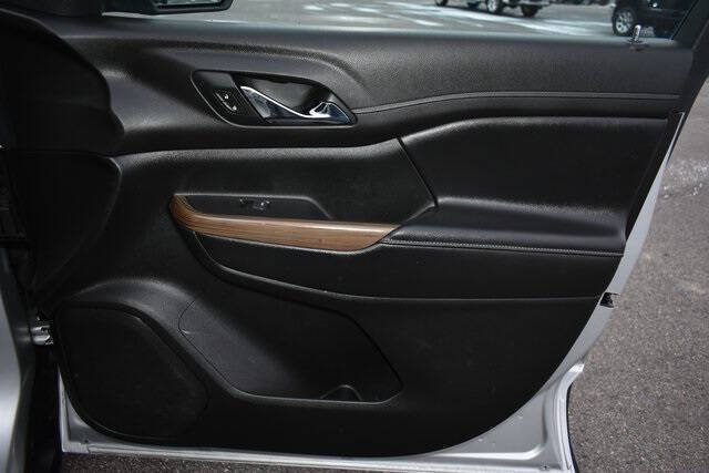 2019 GMC Acadia SLE-2