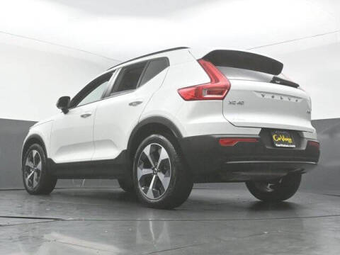 2026 Volvo XC40 B5 Plus