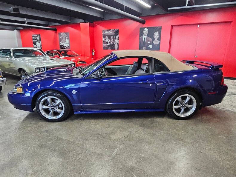 2004 Ford Mustang GT Deluxe