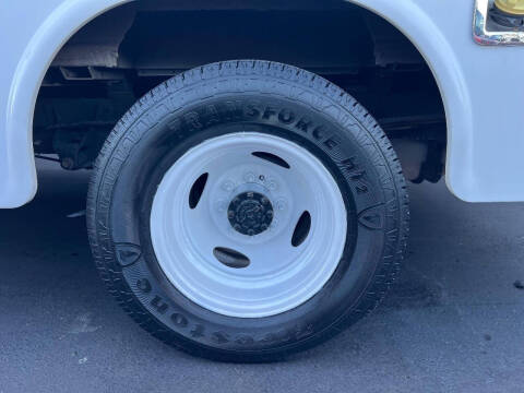 2013 Ford E-Series E-350 SD