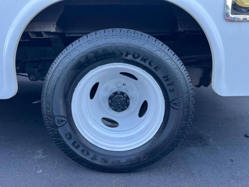 2013 Ford E-Series E-350 SD