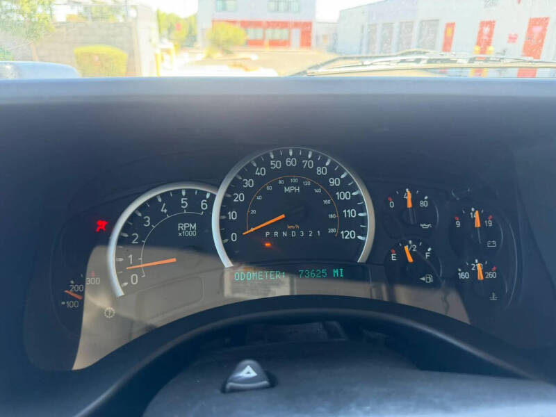 2005 HUMMER H2