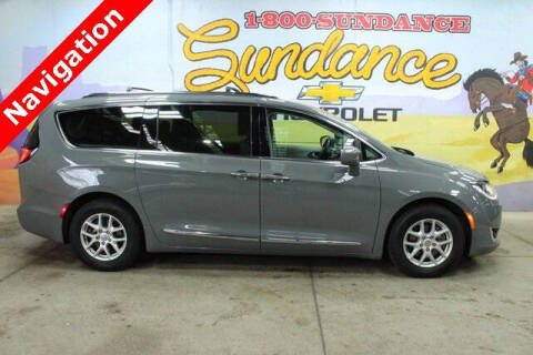 2020 Chrysler Pacifica Touring L