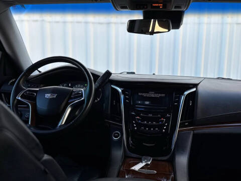 2017 Cadillac Escalade Luxury