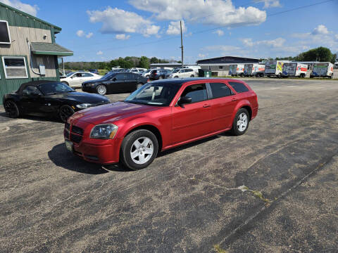 2005 Dodge Magnum for sale at WILLIAMS AUTOMOTIVE AND IMPORTS LLC in Neenah WI