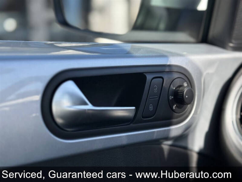 2013 Volkswagen Beetle Convertible