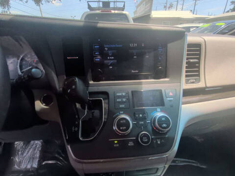 2016 Toyota Sienna