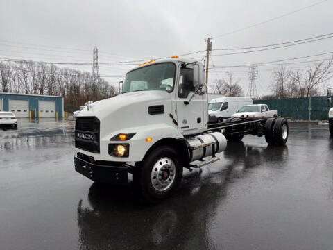2022 Mack MD7