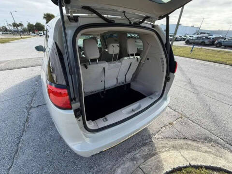 2017 Chrysler Pacifica Hybrid Platinum