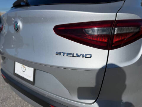 2018 Alfa Romeo Stelvio Sport