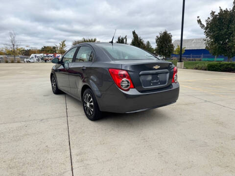 2013 Chevrolet Sonic LS Auto