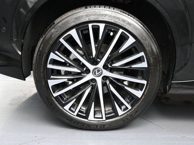 2023 Lexus RZ 450e Luxury