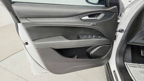 2022 Alfa Romeo Stelvio Sprint