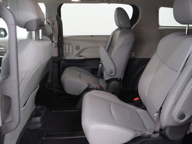 2024 Toyota Sienna XLE 7-Passenger