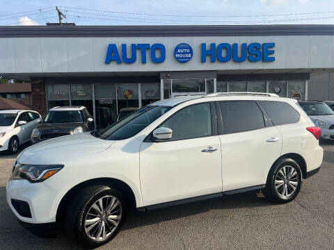 2018 Nissan Pathfinder for sale at Auto House Motors in Downers Grove IL