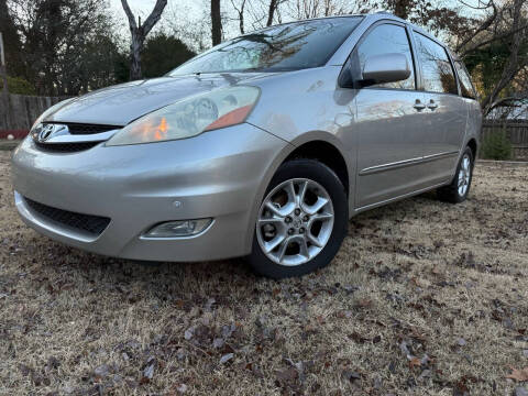 2006 Toyota Sienna for sale at Car Plus - Snellville in Snellville GA