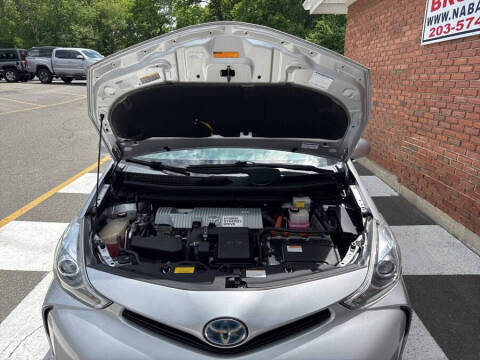 2015 Toyota Prius v Five