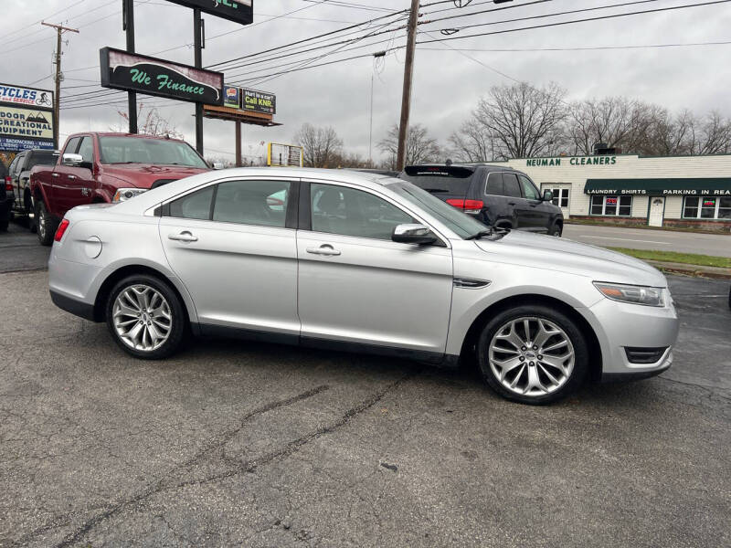 2016 Ford Taurus null photo 3