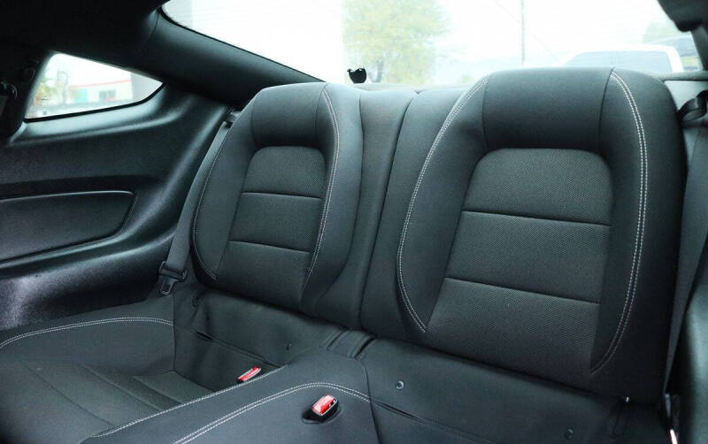 2015 Ford Mustang V6