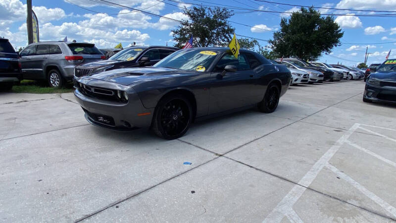 2015 Dodge Challenger SXT Plus