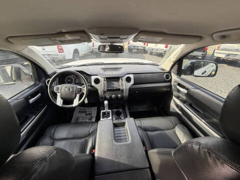 2015 Toyota Tundra SR5