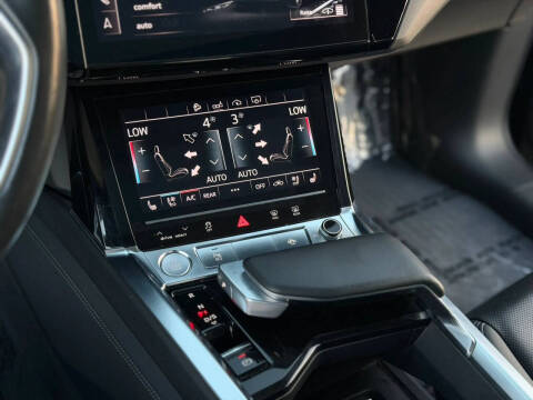 2019 Audi e-tron quattro Premium Plus