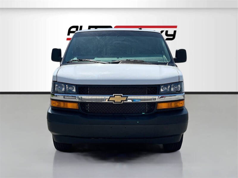 2023 Chevrolet Express 2500