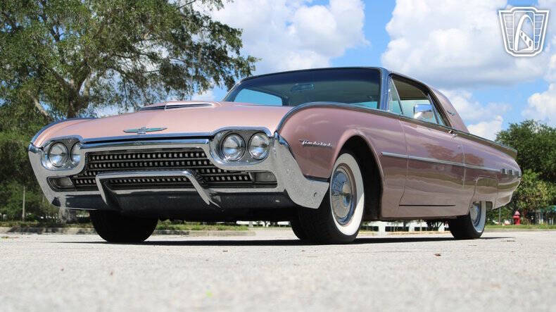 1962 Ford Thunderbird