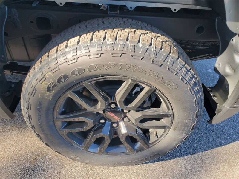 2026 GMC Sierra 1500 Elevation Standard