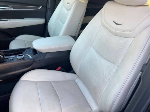 2020 Cadillac XT5 Sport