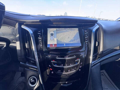 2017 Cadillac Escalade Platinum