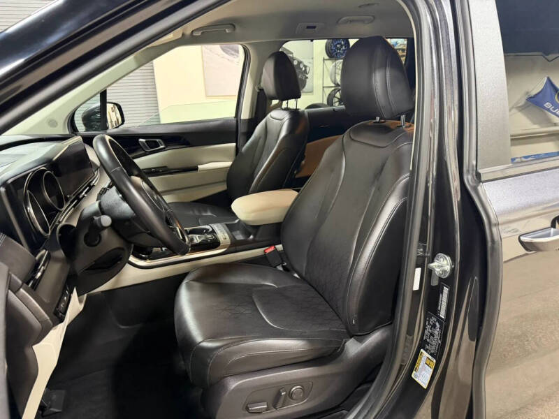 2023 Kia Carnival EX