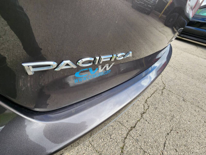 2023 Chrysler Pacifica Touring L