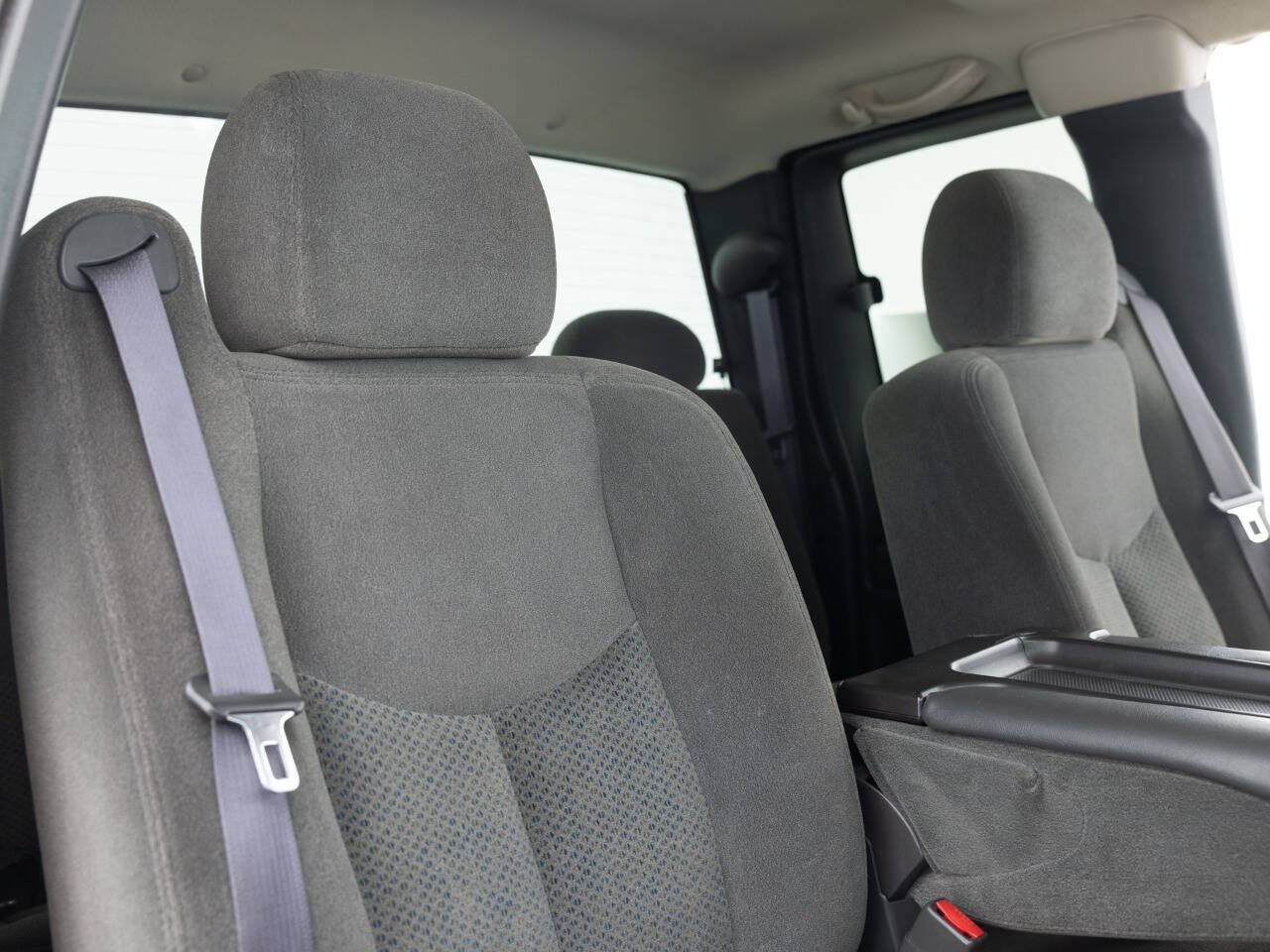 Used Car 2005 Chevrolet Silverado 2500hd  Ls 4dr Extended Cab 4wd Lb For Sale Under $25,000 In Coal City, Illinois