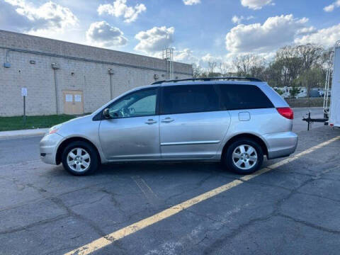 2010 Toyota Sienna CE 7-Passenger