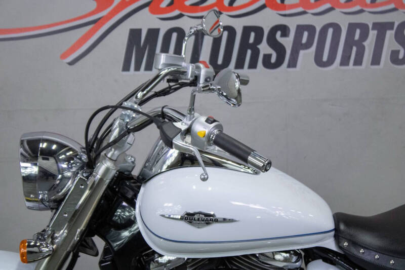 2023 Suzuki Boulevard C50T
