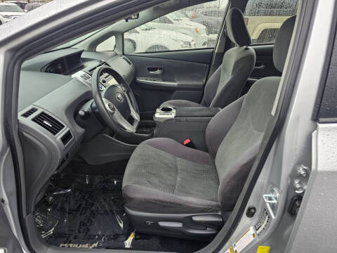 2012 Toyota Prius v Two
