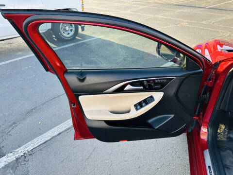 2019 Infiniti QX30 Luxe